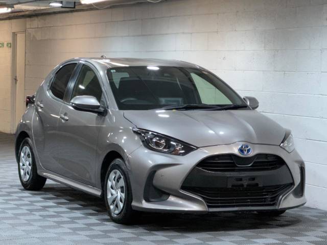 Toyota Yaris 1.5 VVT-h Icon Hatchback 5dr Petrol Hybrid E-CVT Euro 6 (s/s) (116 ps) Hatchback Hybrid Grey