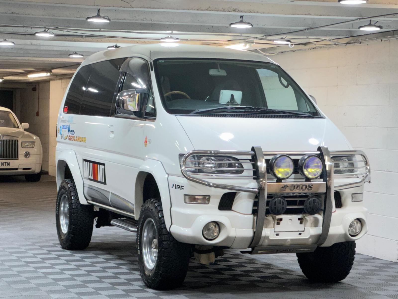 2003 Mitsubishi Delica