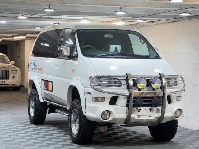 Mitsubishi Delica Spacegear Chamonix 3.0 V6 4WD Auto Lift MPV Petrol White