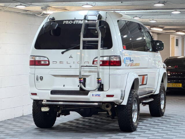 2003 Mitsubishi Delica Spacegear Chamonix 3.0 V6 4WD Auto Lift