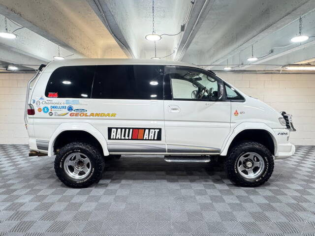 2003 Mitsubishi Delica Spacegear Chamonix 3.0 V6 4WD Auto Lift
