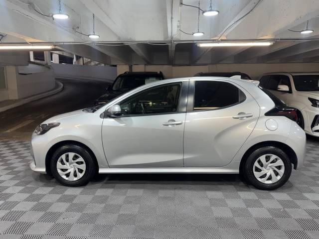 2021 Toyota Yaris 1.5 VVT-h Icon Hatchback 5dr Petrol Hybrid E-CVT Euro 6 (s/s) (116 ps)