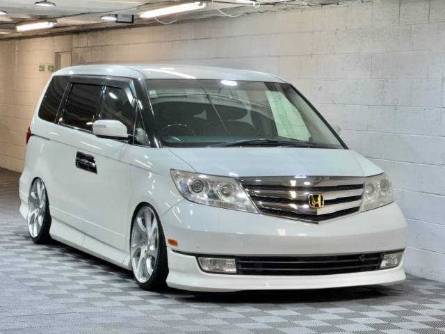 Honda Elysion 2.4 Prestige S HDD NAVi Special Package MPV Petrol White