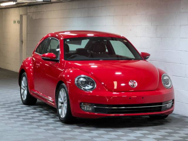 Volkswagen Beetle 1.2 TSI Design Hatchback 3dr Petrol DSG Euro 6 (s/s) (105 ps) Hatchback Petrol Red