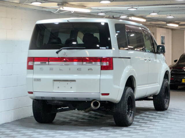 2008 Mitsubishi Delica D5 2.4 G POWER PACKAGE 4WD With LIFT KIT